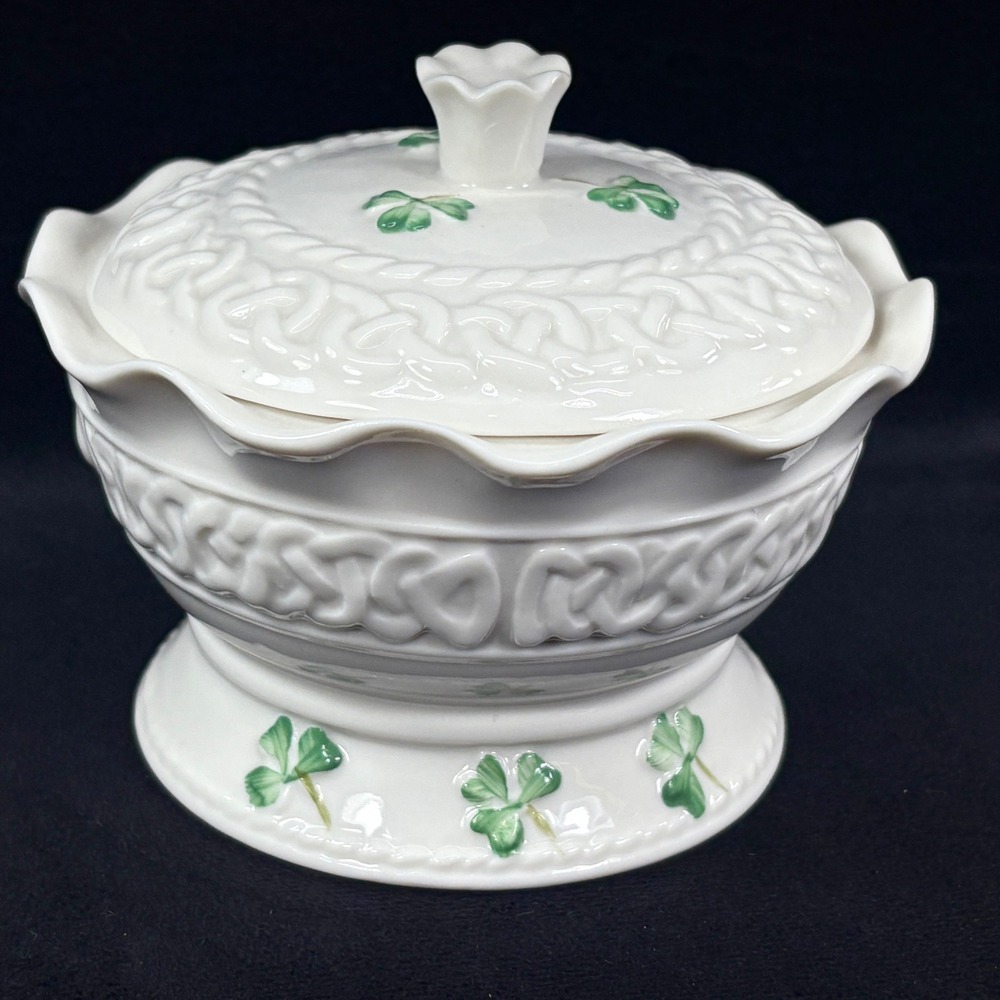 Vintage Belleek Tara Celtic Shamrock Gift / Trinket Box / Sugar Bowl with Lid - Picture 3 of 10